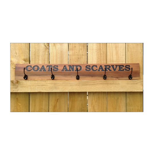 Rimu Coat Rack 'Coats and Scarves' with 5 black hooks